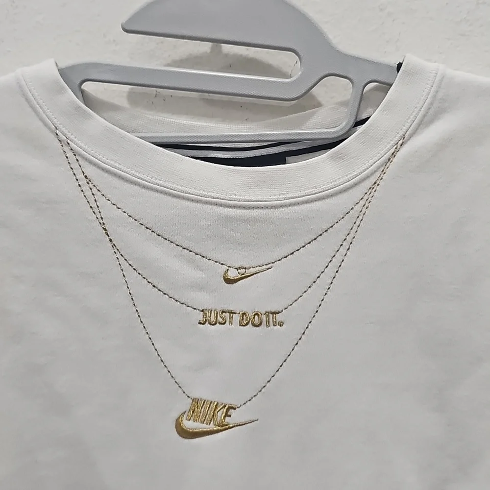 Nike White Essential Crewneck Oversized size M